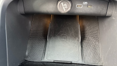 Volvo XC40 2.0 B3P Plus Dark 5dr Auto Petrol Estate